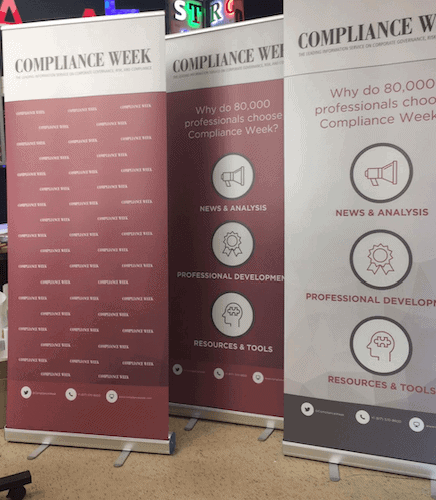Roll-up banners voor Compliance Week